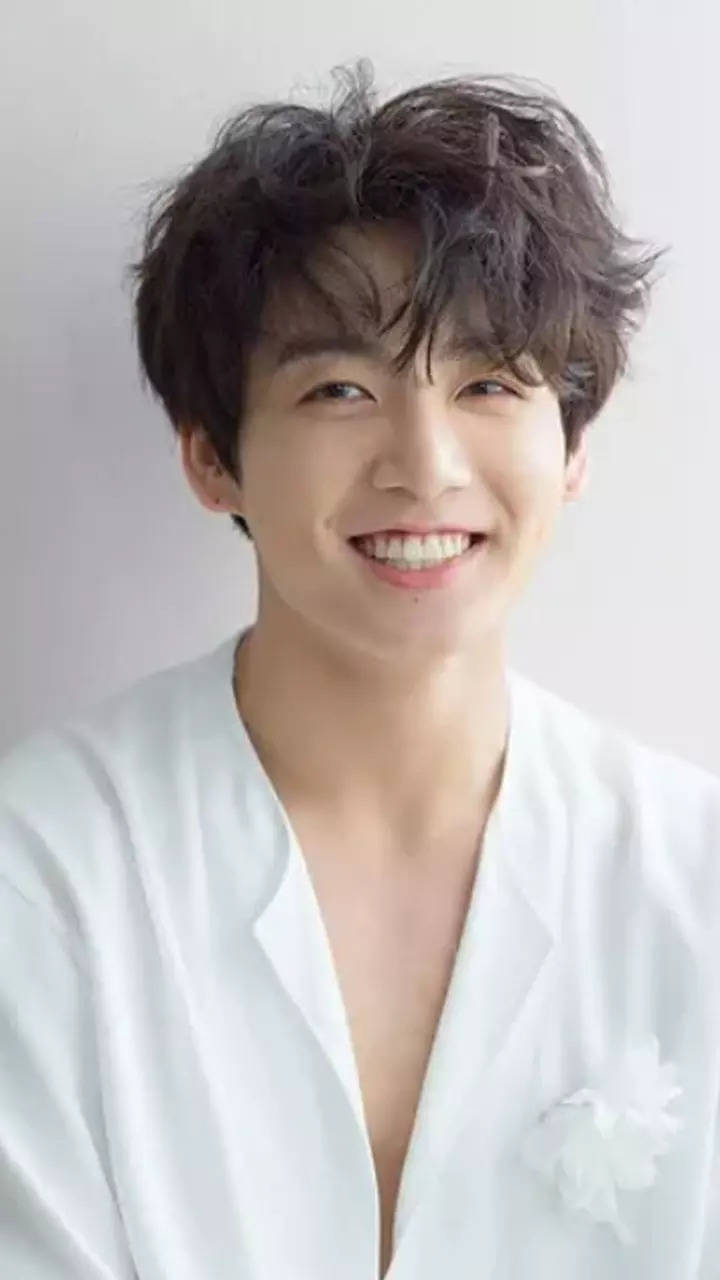 Download BTS JUNGKOOK WALLPAPER 2022 HD android on PC
