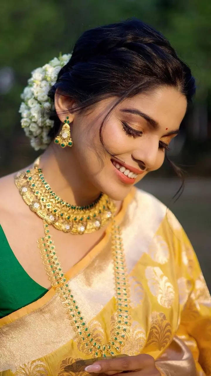 Pin by prathy prathy on Hair styles | Indian bridal hairstyles, Long hair  wedding styles, South indian wedding hairstyles