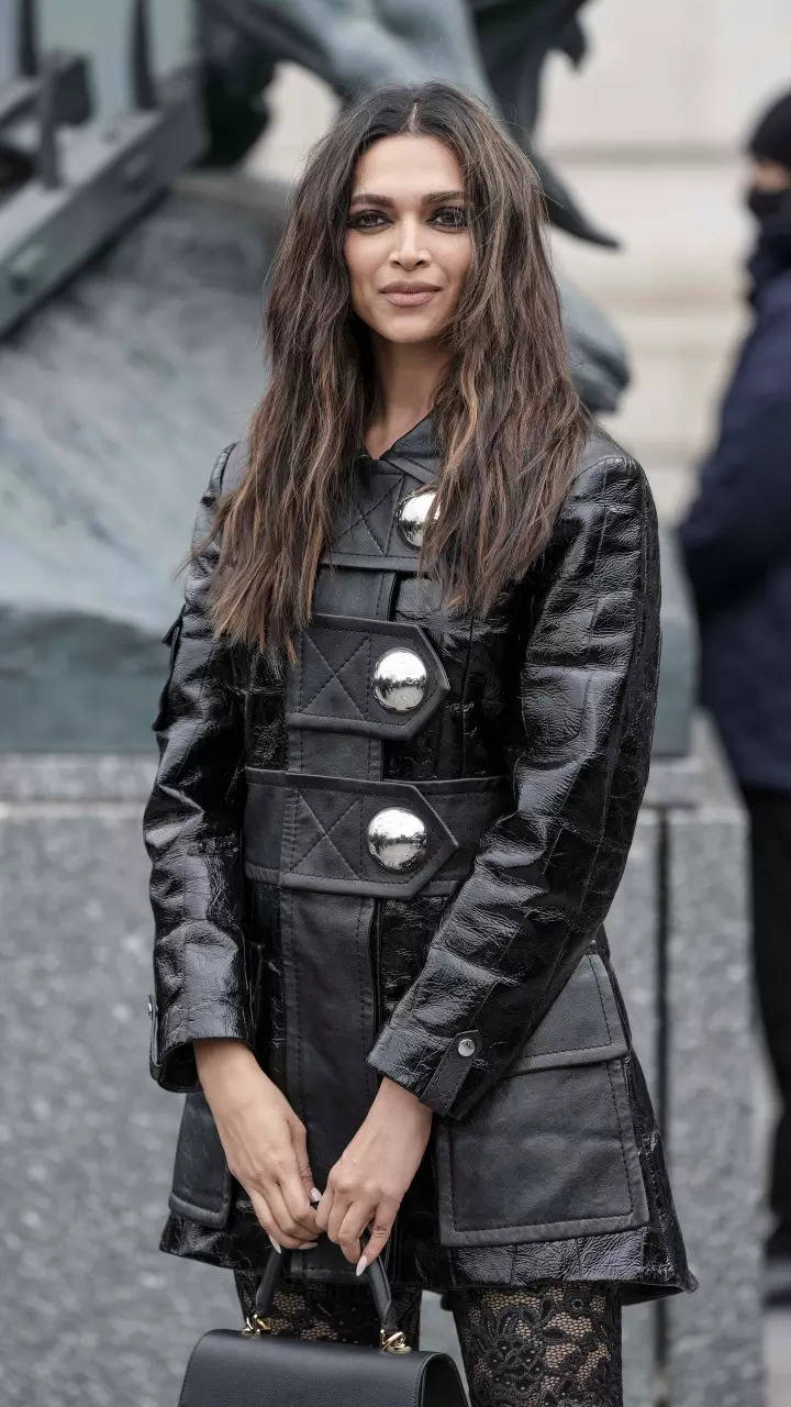 Deepika Padukone slays in goth-inspired glam look at Louis Vuitton's Paris  Fashion Week show - Times of India