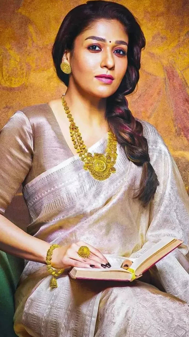 Nayantara+in+Bhaskar+The+Rascal+_5_.JPG (1024×1507) | Kerala saree blouse  designs, Stylish sarees, Indian saree blouses designs