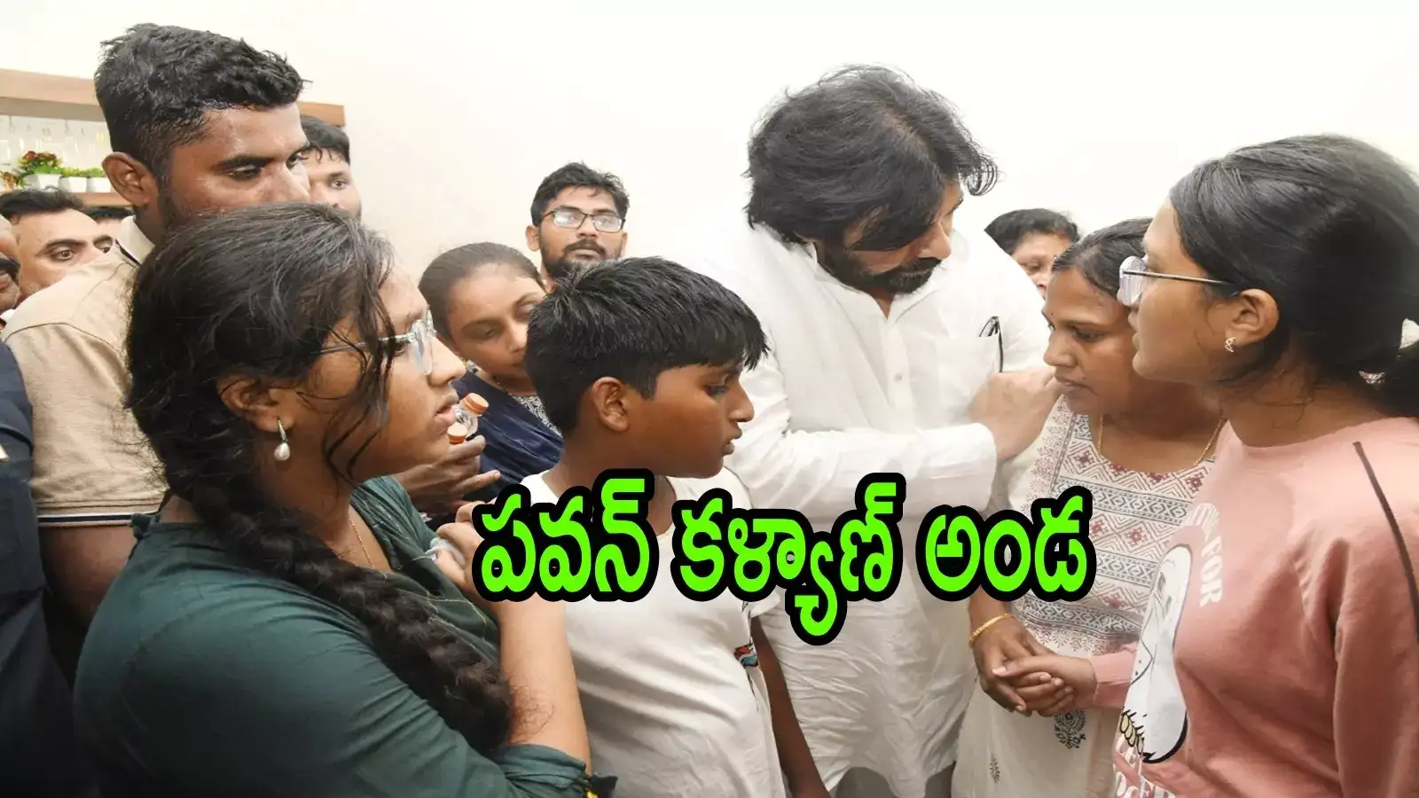 పహల్గాం ఉగ్రదాడి: పవన్ కళ్యాణ్ పెద్ద మనసు.. మధు కుటుంబానికి రూ.50 లక్షలు సాయం