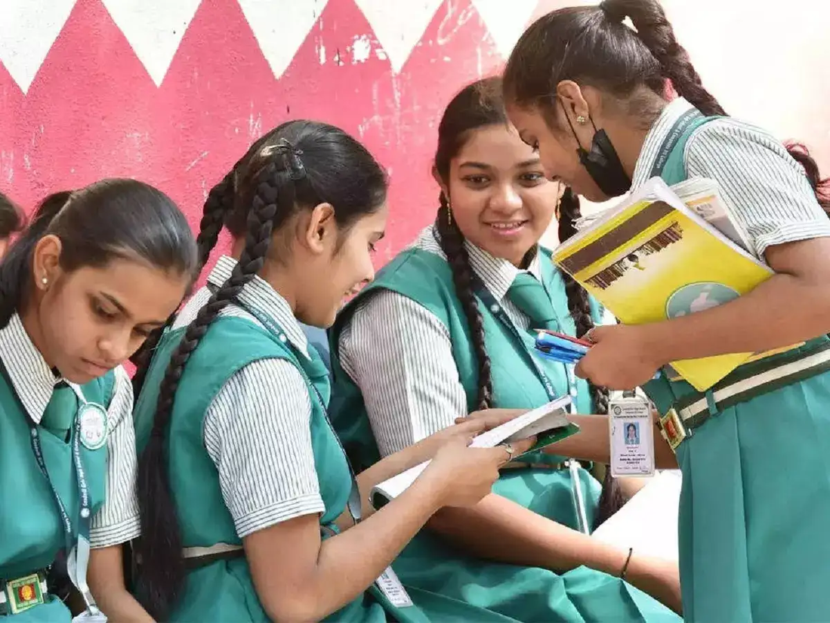 தமிழகப் பள்ளிகளுக்கு கோடை விடுமுறை தேதி அறிவிப்பு... 1 முதல் 9ஆம் வகுப்பு மாணவர்கள் ஹேப்பி! 