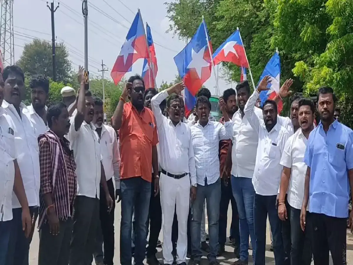 கரூரில் விசிக - காவல் துறை இடையே வாக்குவாதம்! 