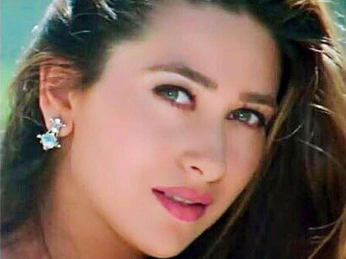 Karisma Kapoor Sexy Sexy Song,करिश्‍मा कपूर बोलीं- 'सेक्‍सी सेक्‍सी' गाने  में मैंने तो कपड़े पहने थे, आज कल की ऐस्‍ट्रेसेस तो... - karisma kapoor got  candid about her sexy song and ...