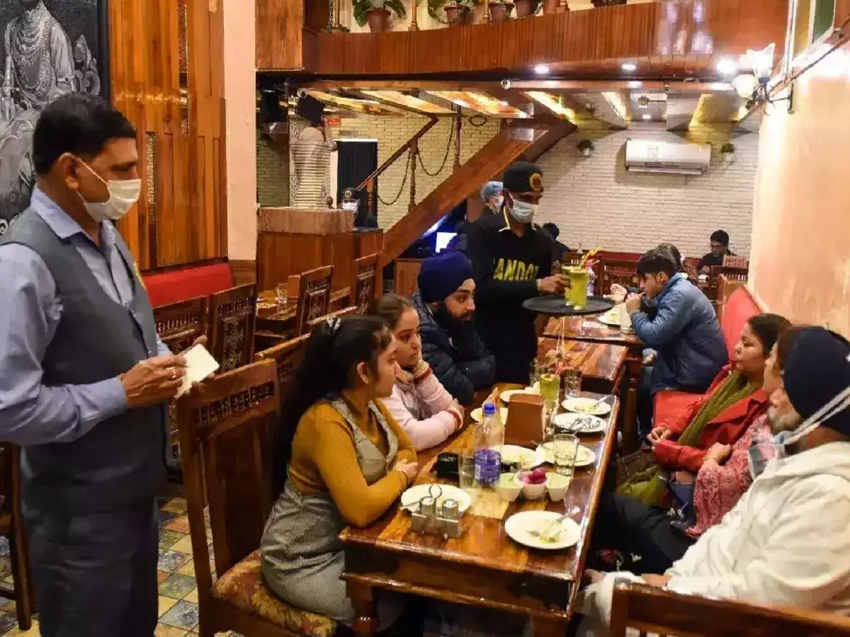 தமிழக ஓட்டல்களில் வந்தது தடை... ஸ்மோக்கிங் ரூமிற்கு குட்பை... அரசிதழில் பளீச்! 