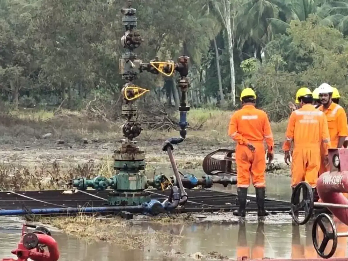 டெல்டாவில் எண்ணெய் கிணறுகளா? - எல்லாத்தையும் அழிச்சிடும் : அன்புமணி, தினகரன் எதிர்ப்பு! 