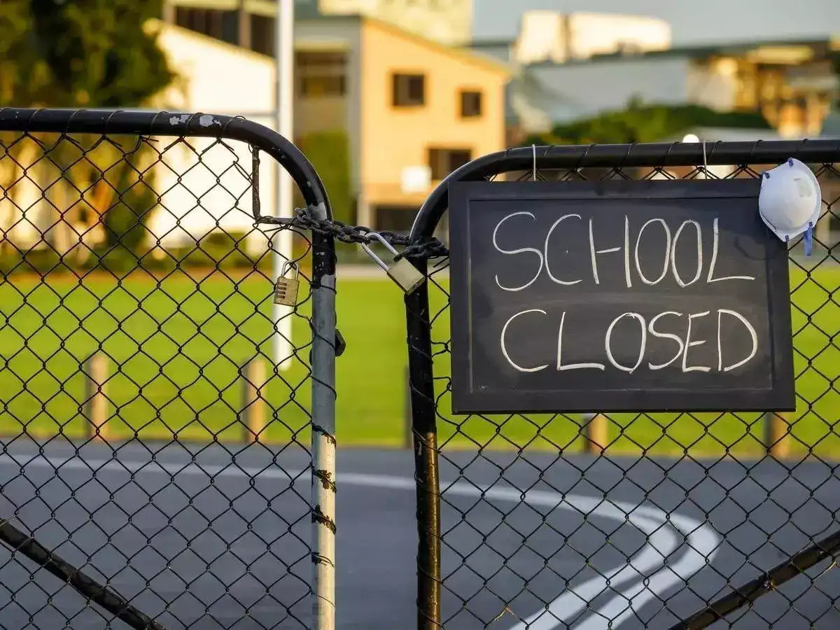 பள்ளிகள் 2 நாட்கள் தொடர்ச்சியாக மூடல்... மாணவர்கள் செம ஹேப்பி... டெல்லி அரசு முக்கிய அறிவிப்பு! 