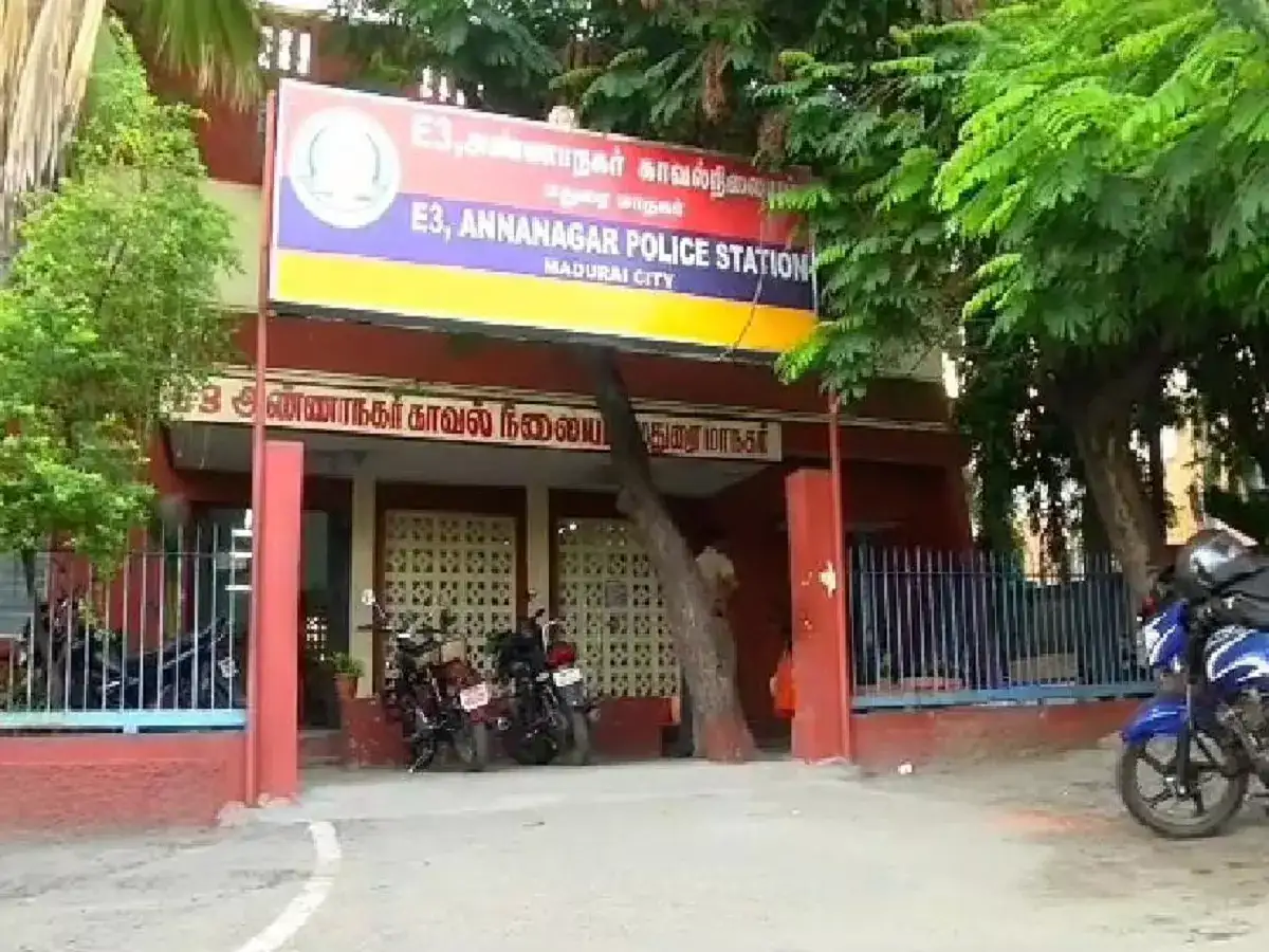 போலி வங்கி ரசீதுகள் தயாரிப்பா.? மதுரை ஆதார் சென்டர் மேலாளர் லட்சக்கணக்கில் மோசடி..? 