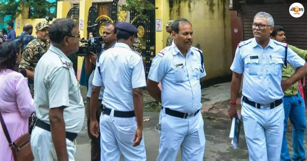 Kolkata Police: পুলিশের চাকরি? অনেক হয়েছে আর না… – last kolkata police sergeant jharna bhattacharya demanded how to send daughter on job after rg kar incident