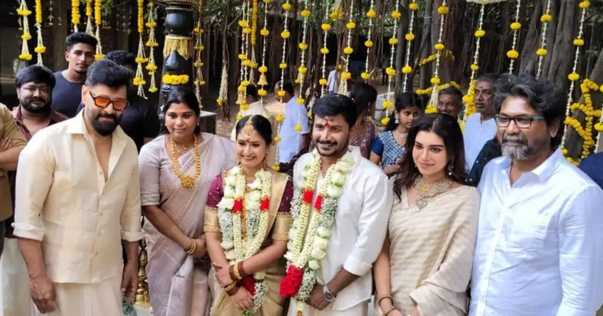 வீர தீர சூரன் இயக்குனர் அருண்குமாரின் திருமணம்..யார்லாம் வந்துருக்காங்க பாருங்க.புகைப்படங்கள் உள்ளே..! 