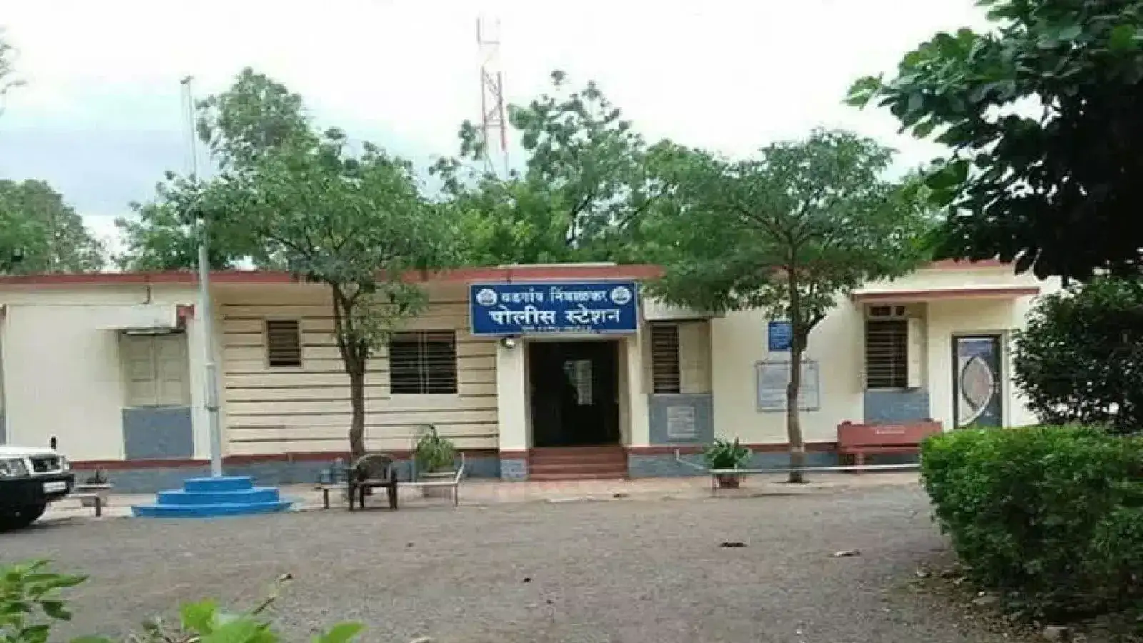 अल्पवयीन मुलगी शिक्षणासाठी फलटणला गेली, तरुणाने गोड बोलत मैत्री केली, नंतर सलग 5 वर्षे… अल्पवयीन मुलगी शिक्षणासाठी फलटणला गेली, तरुणाने गोड बोलत मैत्री केली, नंतर सलग 5 वर्षे…