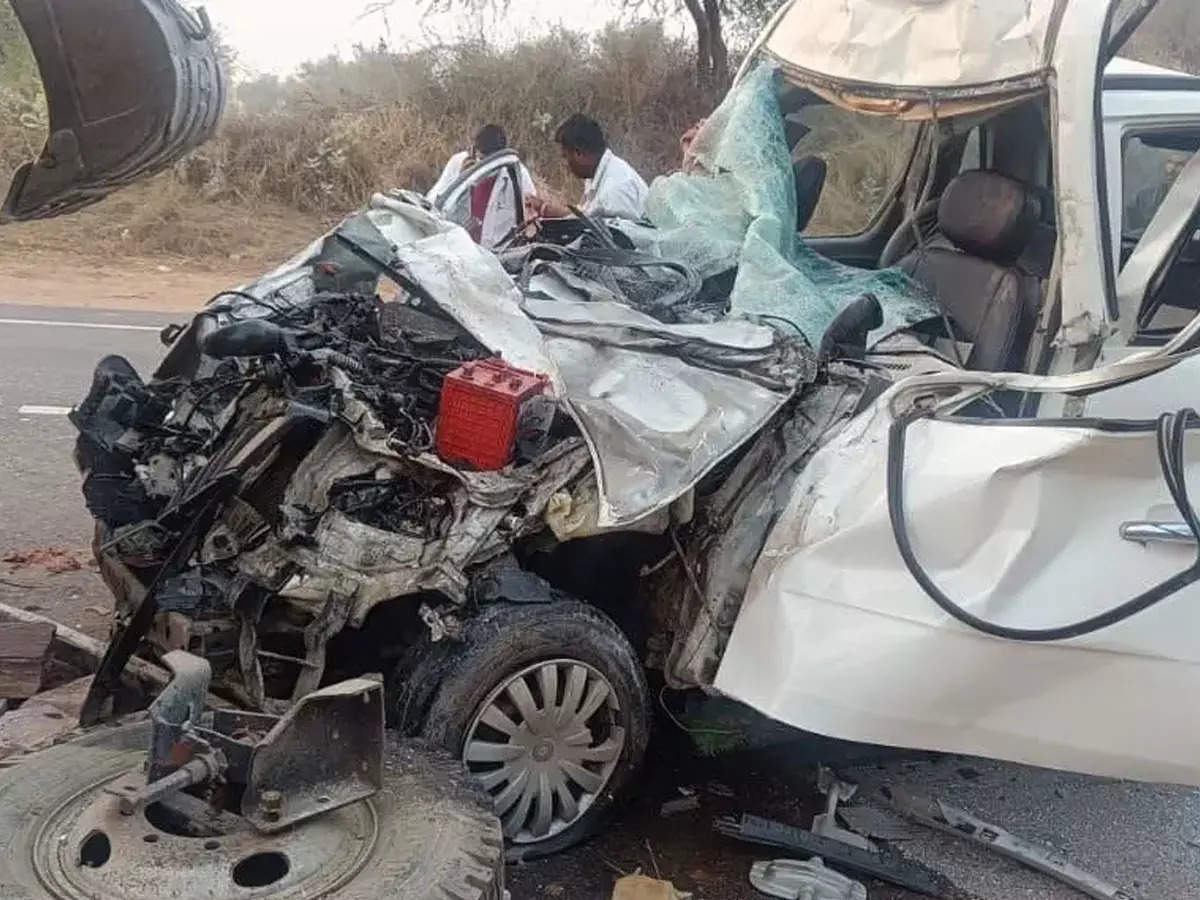 Road accident in Nagaur: 5 policemen going to protect PM Modi’s public meeting died, car collided with trolley on NH58