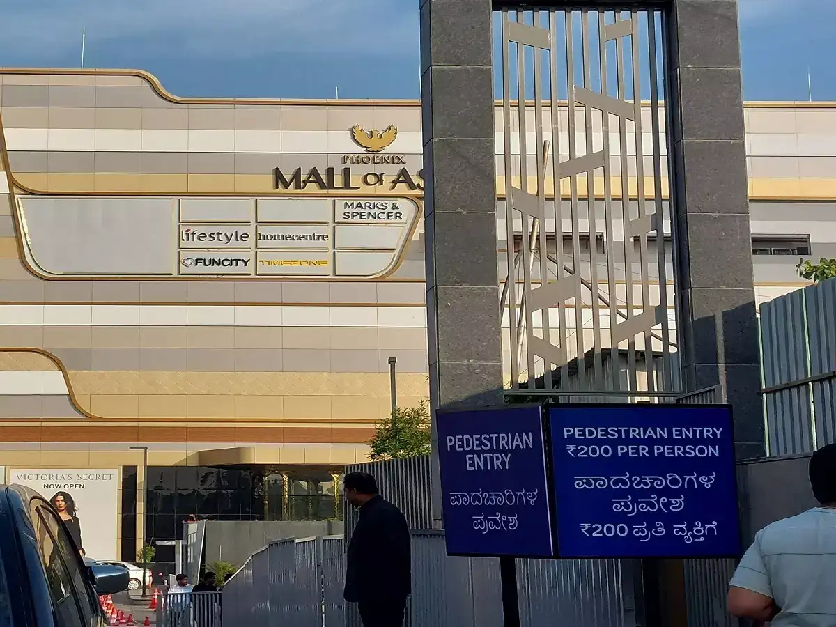 ஃபீனிக்ஸ் மால் ஆஃப் ஏசியா: பெங்களூருவிற்கு வந்த சோதனை... என்ட்ரிக்கே ரூ.200... திக்கு திணறிய எலஹங்கா ரூட்! 