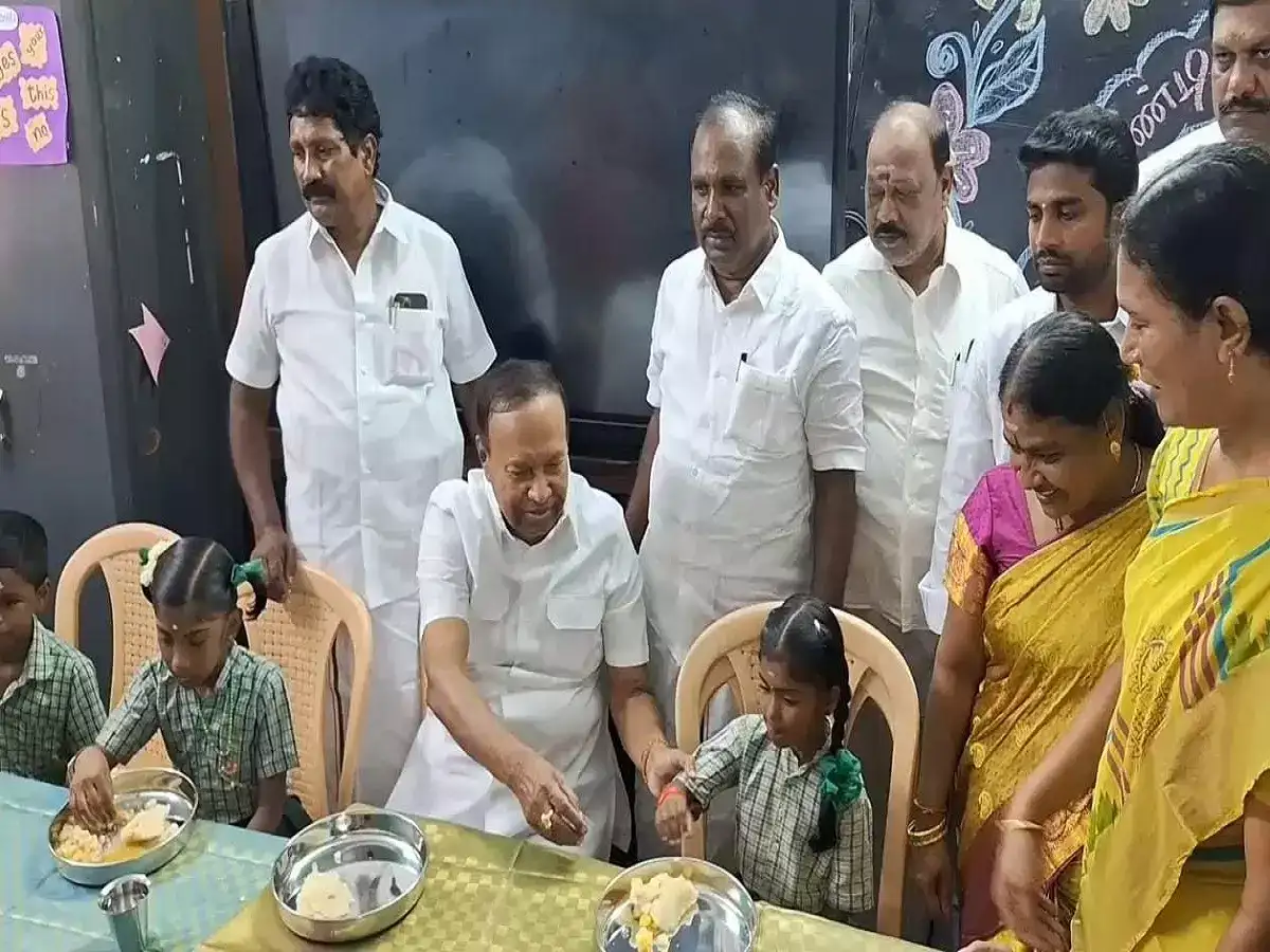 ஸ்ரீபெரும்புதூரில் முதலமைச்சரின் காலை உணவு திட்டம் துவக்கம் 