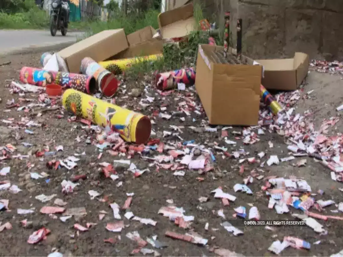 சென்னையில் 100 டன் பட்டசு கழிவுகள் அகற்றம்! தூய்மை பணியாளர்களுக்கு குவியும் பாராட்டு! 