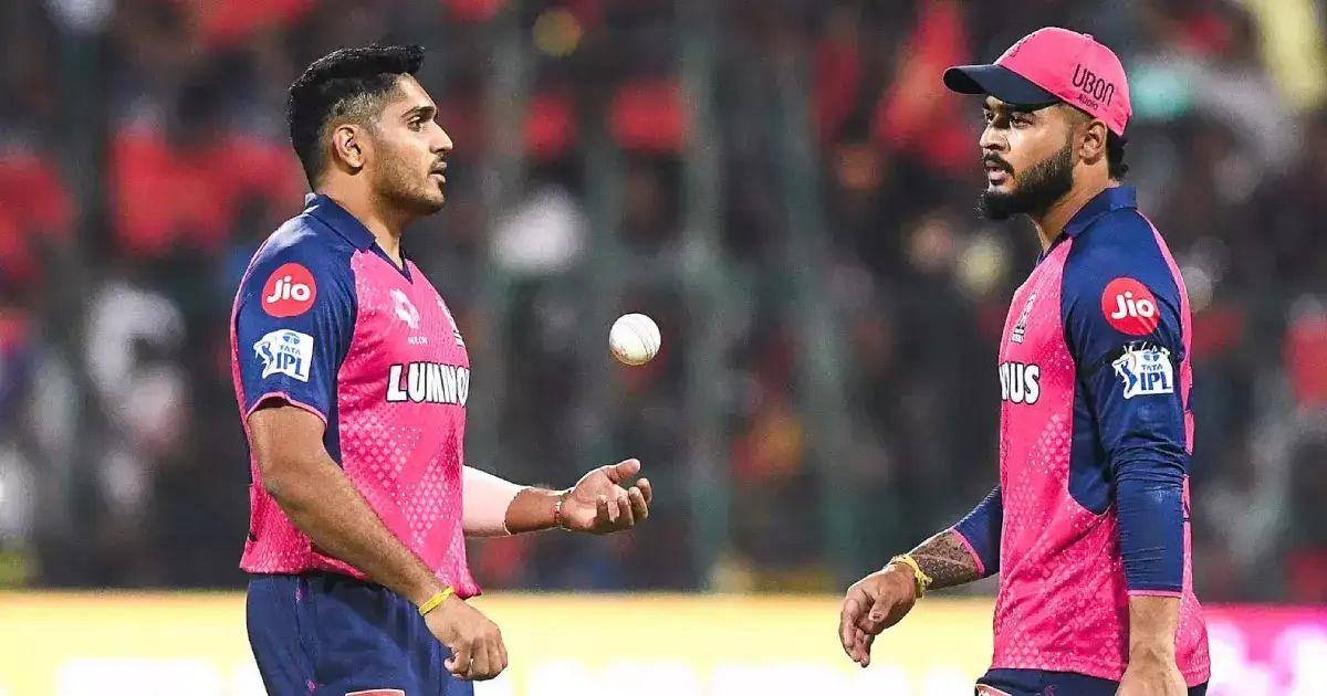 രാജസ്ഥാൻ റോയൽസിൽ പുതിയ പ്രശ്നം? റിയാൻ പരാഗും തുഷാർ ദേഷ്പാണ്ടെയും തമ്മിൽ ടൈമൗട്ടിനിടെ ഉടക്ക്, വീഡിയോ വൈറൽ