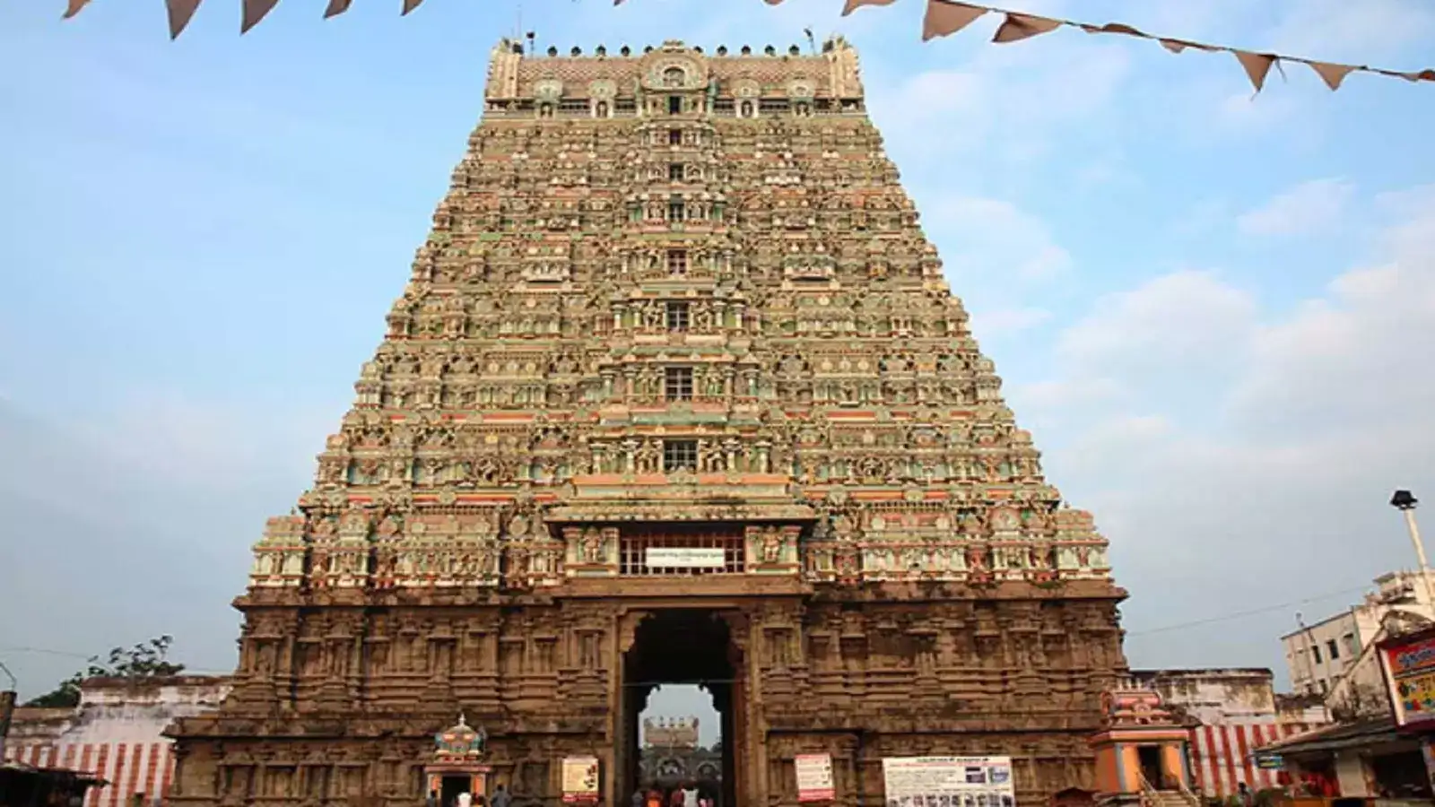 தென்காசி காசி விஸ்வநாதர் கோவிலில் 19 ஆண்டுகளுக்கு பிறகு கும்பாபிஷேக விழா! போலீசார் குவிப்பு! 