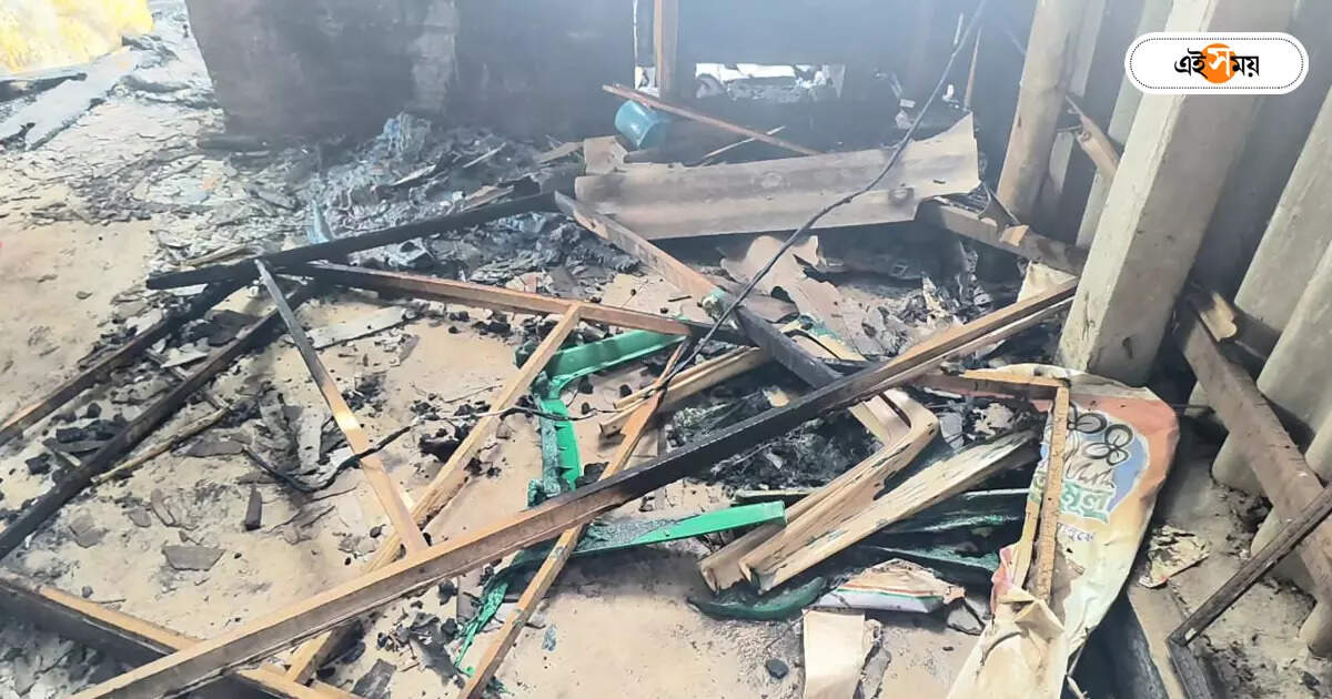 TMC Party Office : রাতের অন্ধকারে তৃণমূলের পার্টি অফিসে আগুন, উত্তেজনা ডেবরায় – fire incident at trinamool congress party office in debra