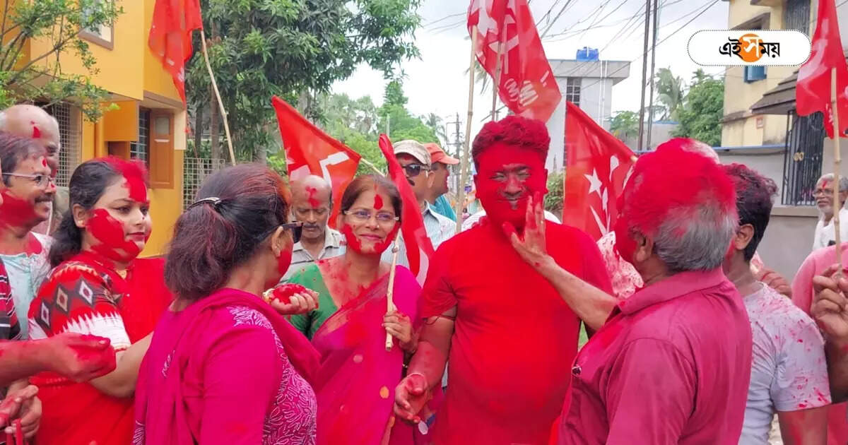 Left Front Party Win: ২০ বছর পর বামেদের বিজয় মিছিল, পঞ্চায়েতে জয় নিয়ে ‘লাল’ উচ্ছ্বাস কোদালিয়ায় – left front panchayat election wining celebration rally seen in hooghly kodalia