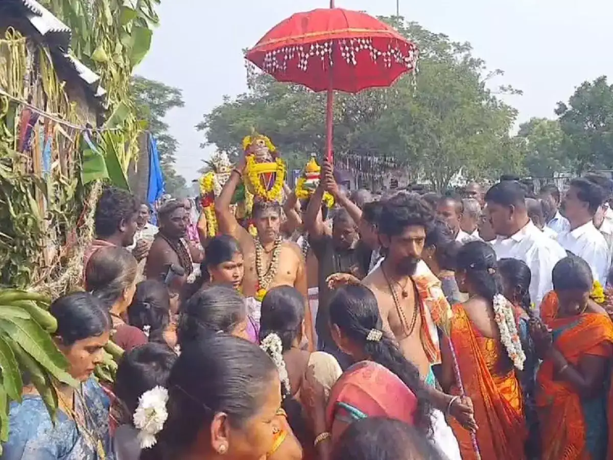 வேளாங்கண்ணி ஸ்ரீசூரியமூர்த்தி சுவாமி கோவிலில் மகா கும்பாபிஷேகம் 