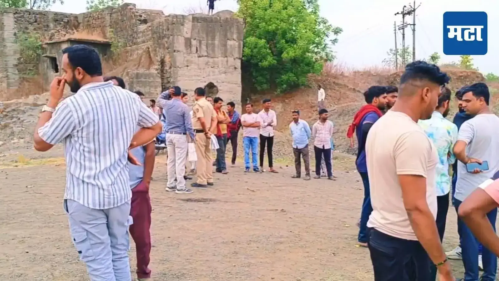 जुन्या खाणीतील पाण्यात आढळले पाच मृतदेह, त्यात लहान मुलंही… अपघात की घातपात? पोलीस तपासात गुंतले जुन्या खाणीतील पाण्यात आढळले पाच मृतदेह, त्यात लहान मुलंही… अपघात की घातपात? पोलीस तपासात गुंतले