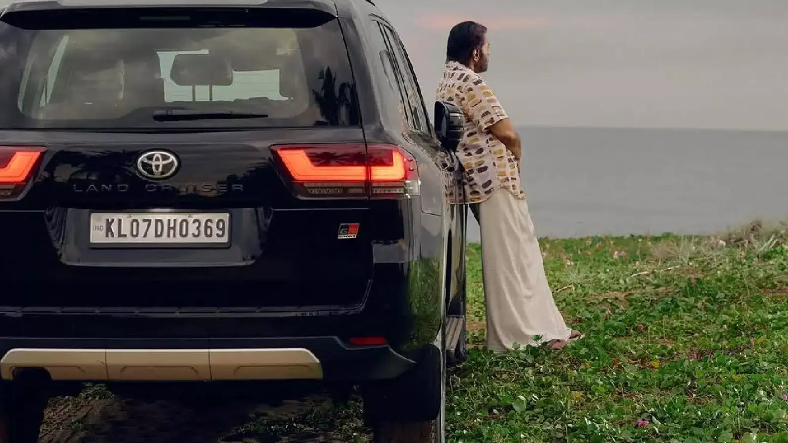 എനിക്കിന്ന് 74 വയസ്സ് തികയുകയാ കേട്ടോ! എൻറെ പൊന്നു മമ്മൂക്കാ ചുമ്മാ നുണ പറയാതെ; എഴുപത്തിനാലുകാരന് ഇന്നും ചെറുപ്പം