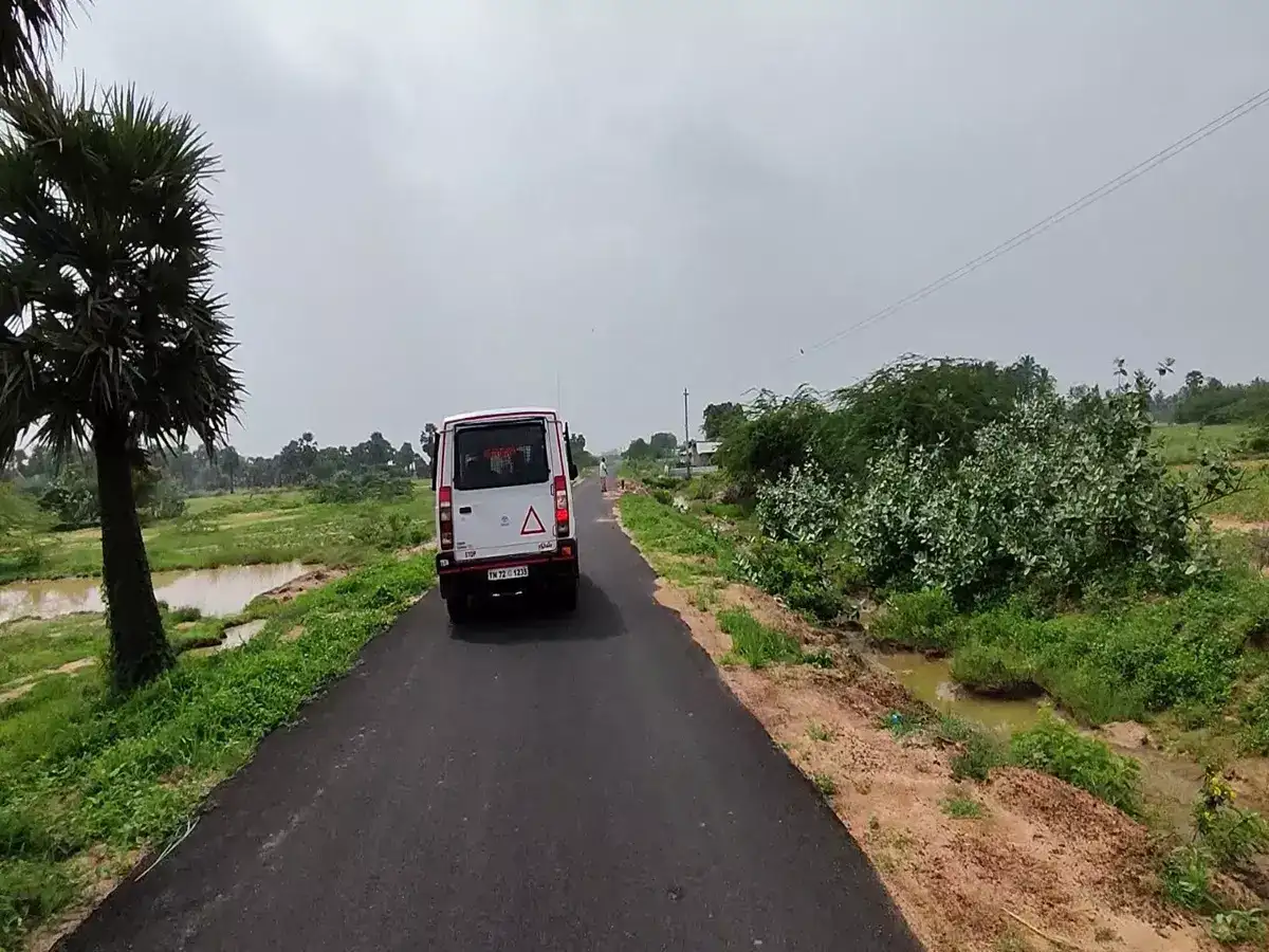 தென்காசி: காதலனுடன் மாயமான கல்லூரி மாணவி! கடத்தி செல்வதாக தந்தை புகார்! சினிமா பாணியில் விரட்டிய போலீஸ்! 