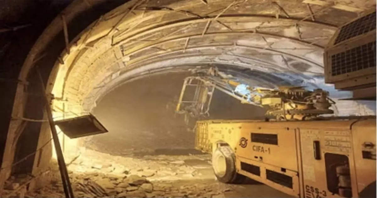 Uttarkashi Silkyara Tunnel Accident: New drill machine, 900 MM pipe, mega plan to save 40 laborers