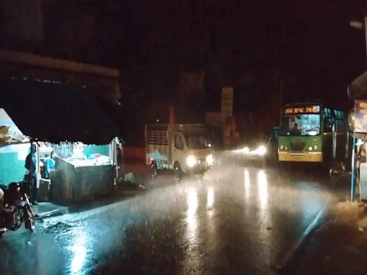 விருதுநகரில் வெளுத்து வாங்கிய கனமழை; சில் கிளைமேட்- மக்கள் மகிழ்ச்சி! 