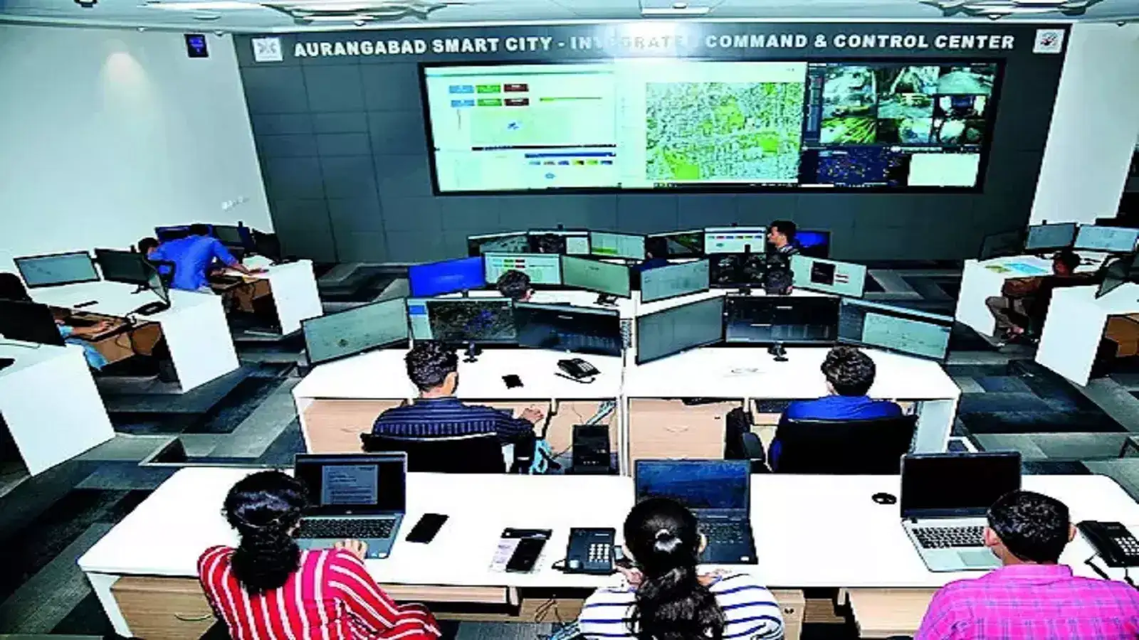 स्मार्ट सिटी कार्यालय देशात पहिले; पायाभूत सोयीसुविधांत छत्रपती संभाजीनगरची देशात बाजी स्मार्ट सिटी कार्यालय देशात पहिले; पायाभूत सोयीसुविधांत छत्रपती संभाजीनगरची देशात बाजी