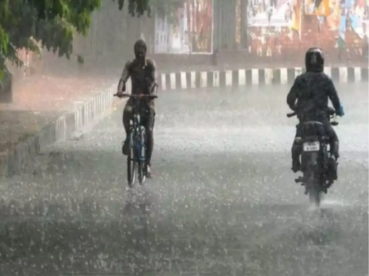 மதுரை- குளு குளு கிளைமேட்; கனமழையால் பொதுமக்கள் மகிழ்ச்சி! 