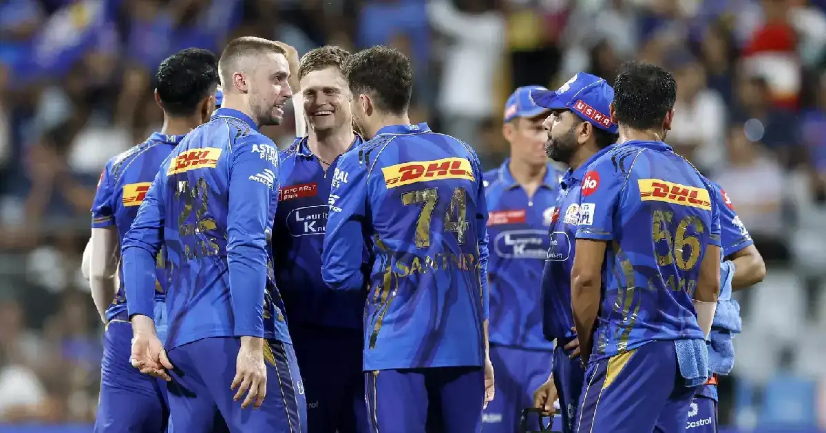 ആ ക്രിക്കറ്റ് നിയമം മുംബൈ ഇന്ത്യൻസിന് പണി കൊടുത്തു, അമ്പയർ ശിക്ഷ നൽകിയത് ഇങ്ങനെ; സുപ്രധാന കളിയിൽ നടന്നത് ഇക്കാര്യം