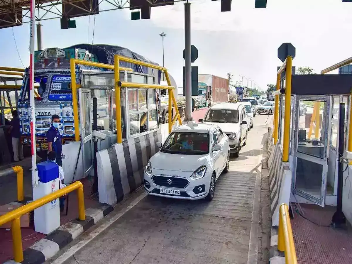 விக்கிரவாண்டி சுங்கச்சாவடியில் இன்று முதல் கட்டண உயர்வு...! 