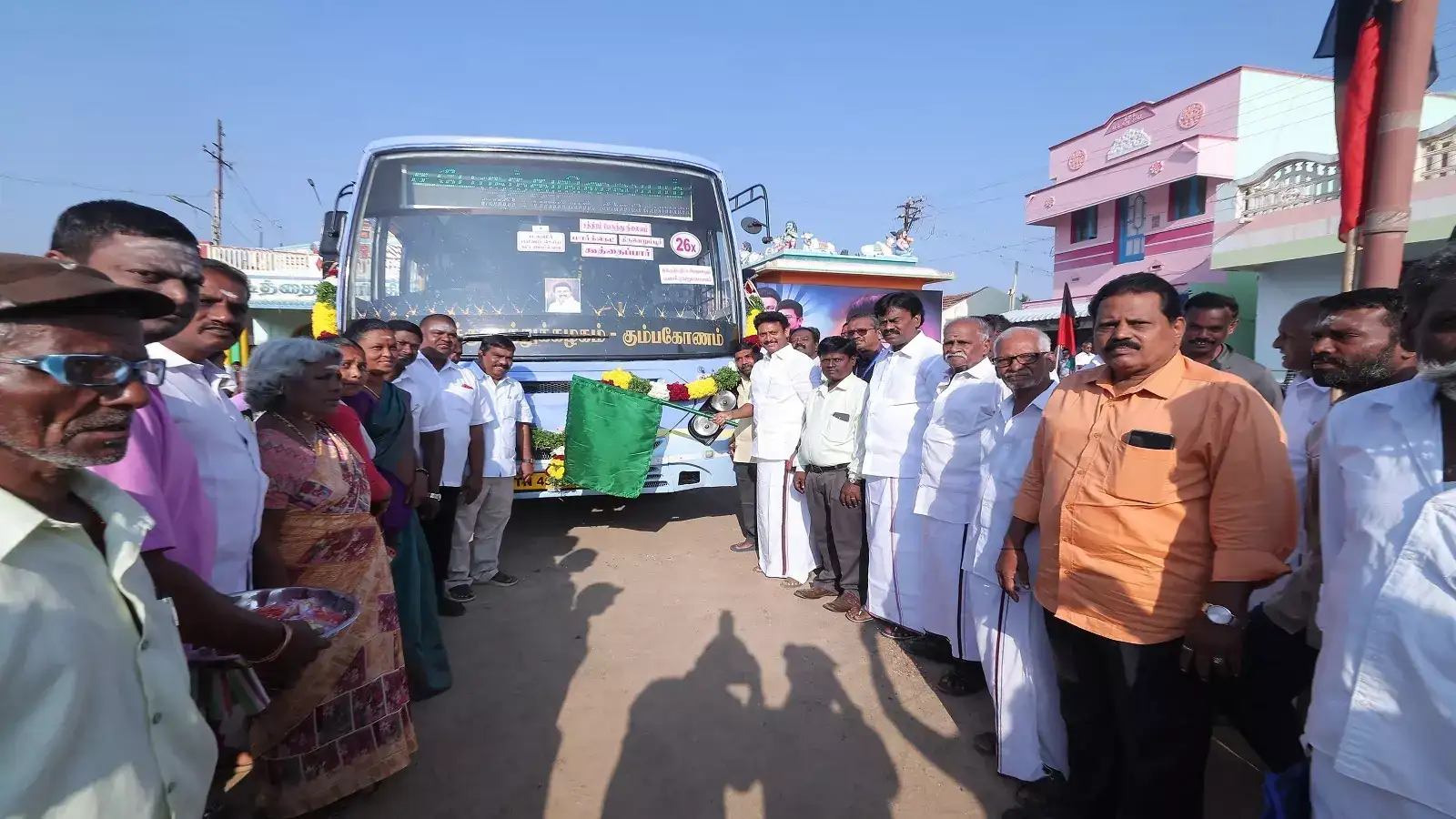 பள்ளி, கல்லூரி மாணவர்களின் பயன்பாட்டிற்காக புதிய பேருந்து வழித்தடம்-அமைச்சர் அன்பில் மகேஷ் தொடங்கி வைத்தார்! 