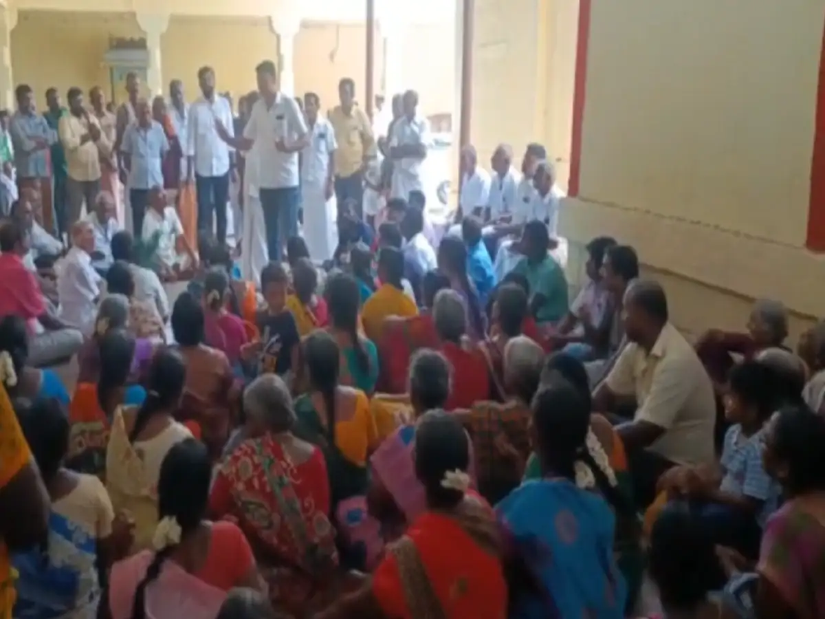 விருதுநகரில் உள்ள கெங்கை அம்மன் கோவில்; சாதி பாகுபாடு கட்டுவதாக பொதுமக்கள் போராட்டம்! 