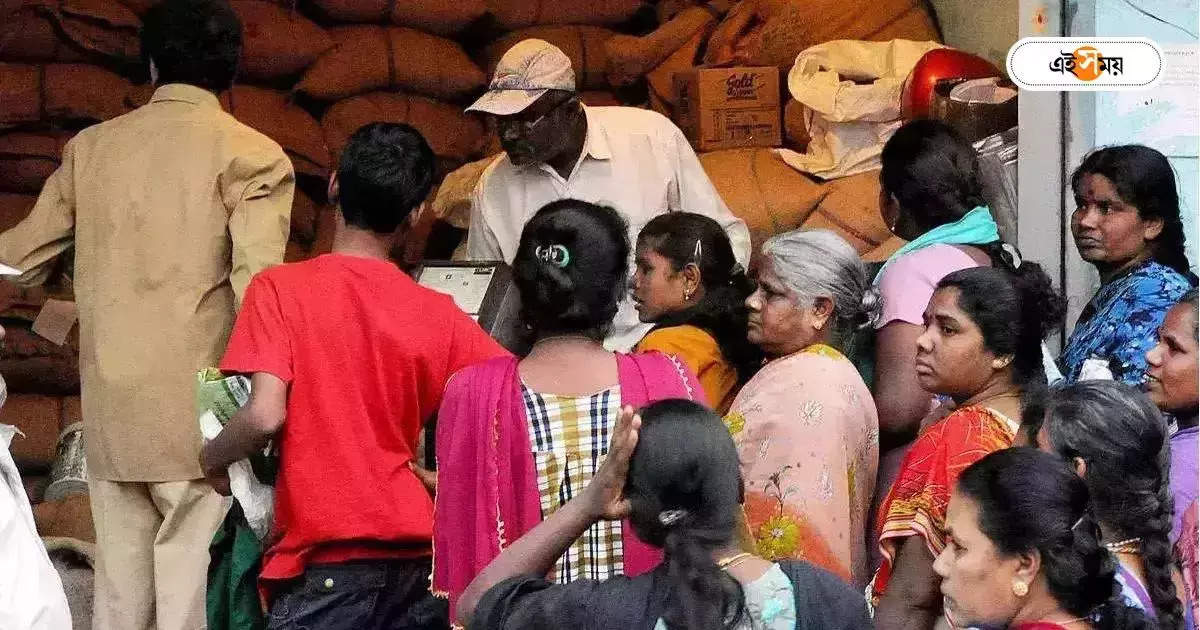 Ration Distribution: রেশন তোলার ক্ষেত্রে নয়া ‘নিয়ম’! আধারের বায়োমেট্রিক যাচাই নিয়ে নয়া সিদ্ধান্ত রাজ্যের – west bengal government is trying to ensure aadhaar biometric test in ration distribution