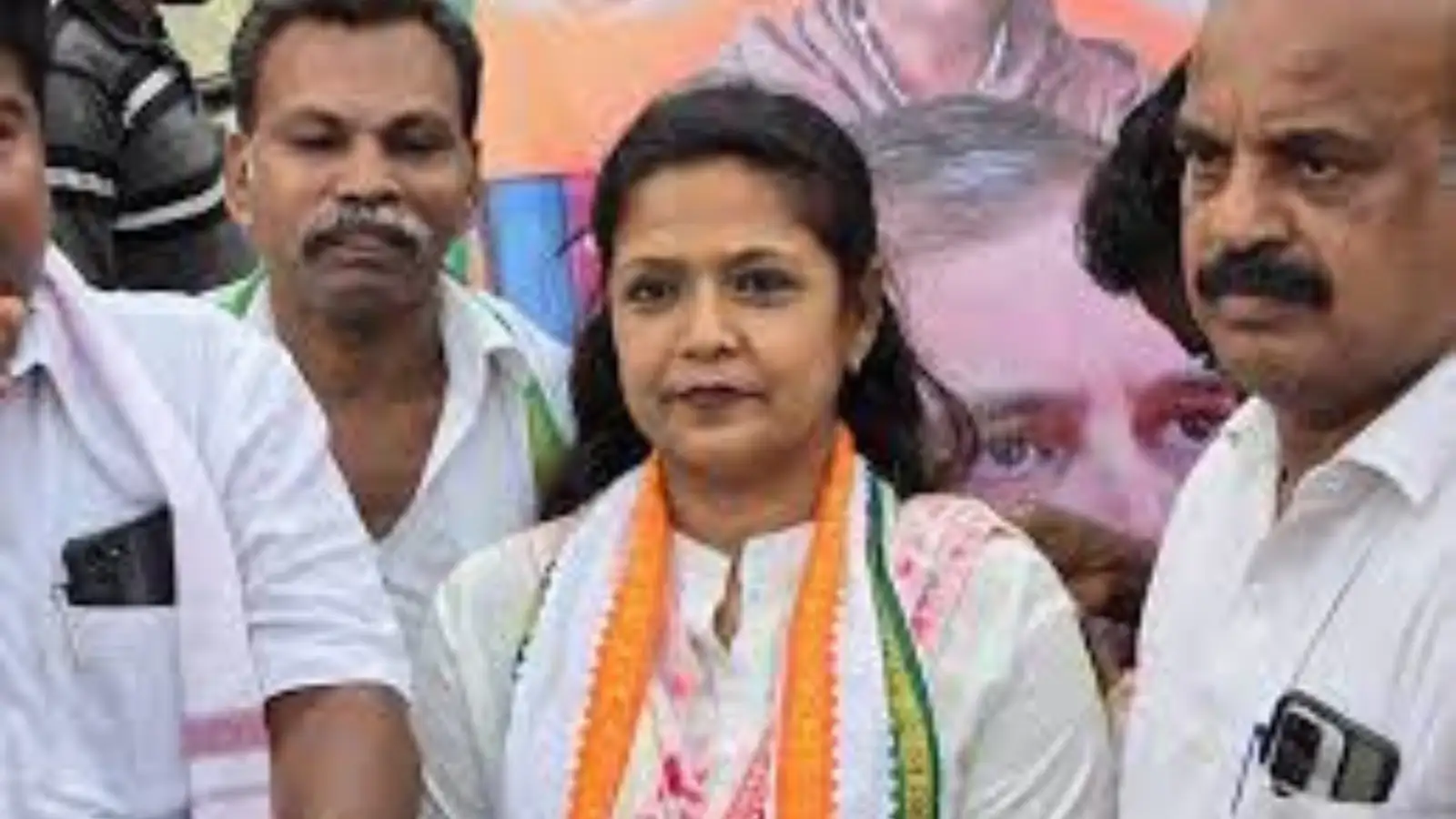 போக்குவரத்து விதிமீறல்... காங்கிரஸ் எம்எல்ஏவுக்கு 1,000 ரூபாய் அபராதம் 