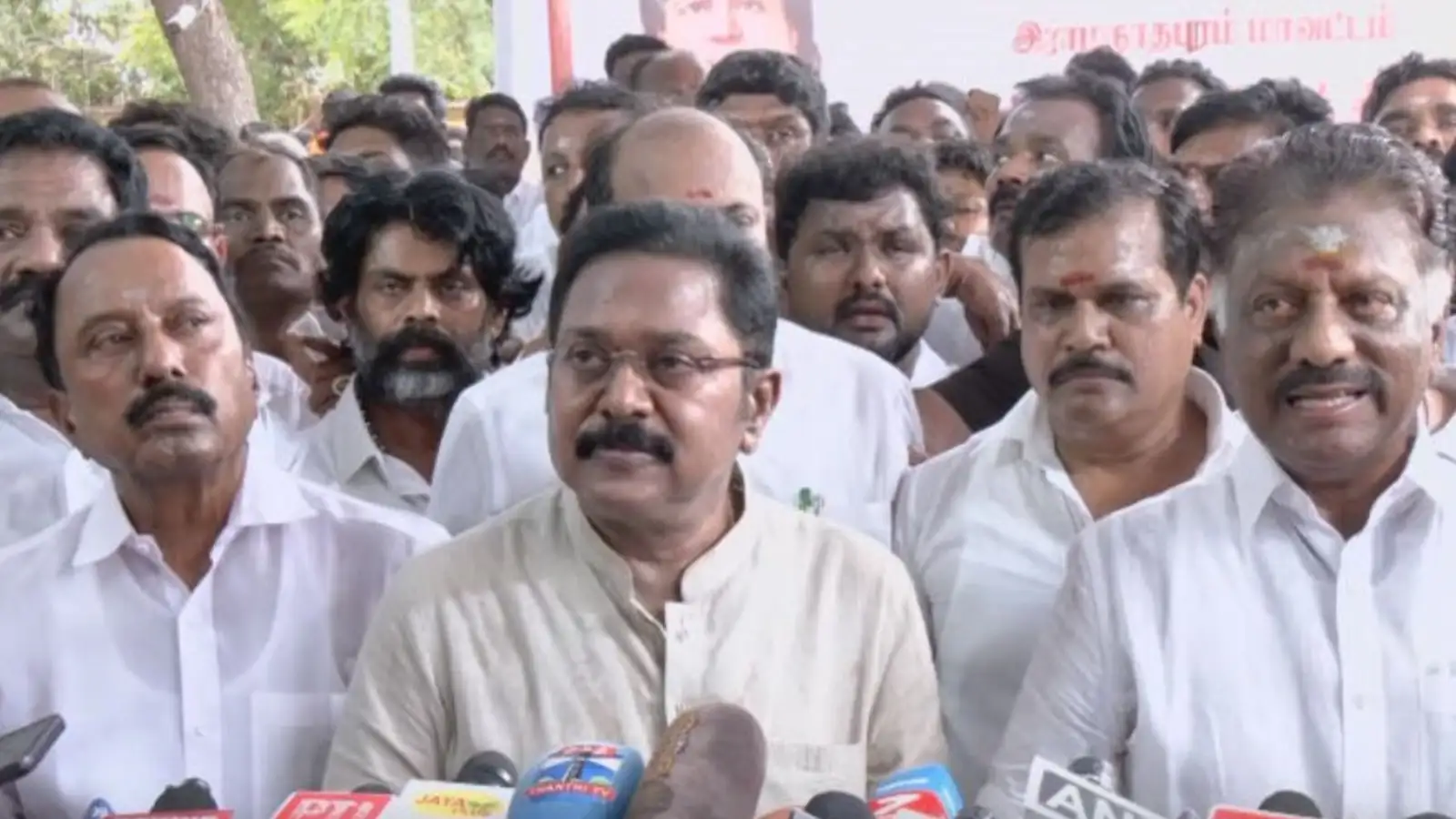 பசும்பொன் தேவர் ஜெயந்தி விழாவில் புதிய தேர்தல் கூட்டணி… கைகோர்த்த ஓபிஎஸ், டிடிவி, செங்கோட்டையன்! 