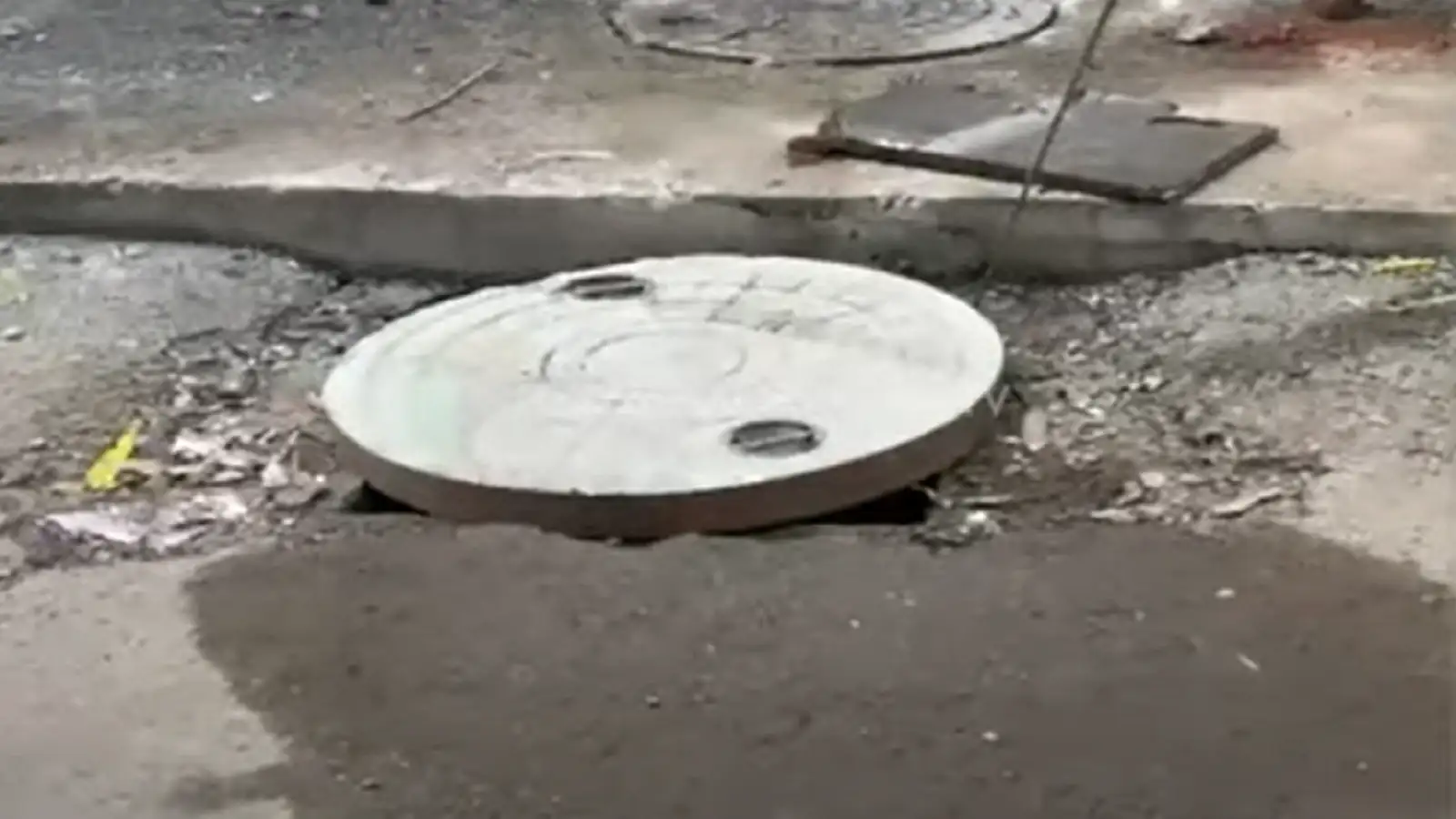 சென்னையில் மழைநீர் வடிகாலில் விழுந்து பெண் பலி...மாநகராட்சி சொன்ன விளக்கம் என்ன? 