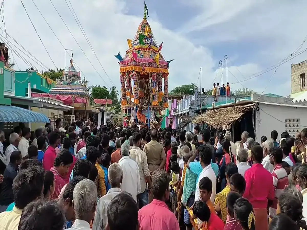 திண்டுக்கல்: அம்மாபட்டி வண்டி காளியம்மன் கோவில் திருவிழா.. 10 ஆண்டுகளுக்குப் பிறகு கோலாகலம்..! 