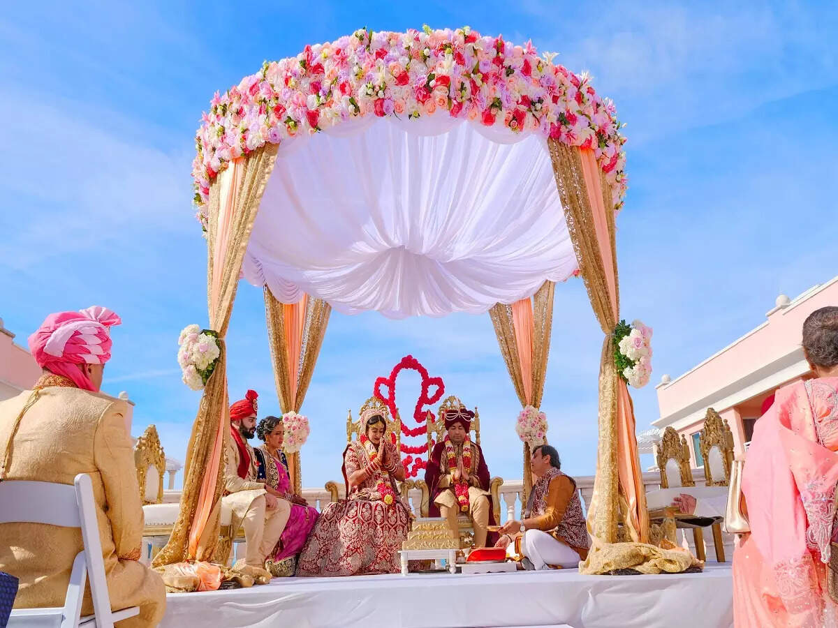 Destination Wedding Under 10 Lakhs,भारत की 7 ऐसी खूबसूरत लोकेशन जहां हो  सकता है 10 लाख से भी कम में आपके डेस्टिनेशन वेडिंग का सपना पूरा - destination  wedding under 10 lakhs