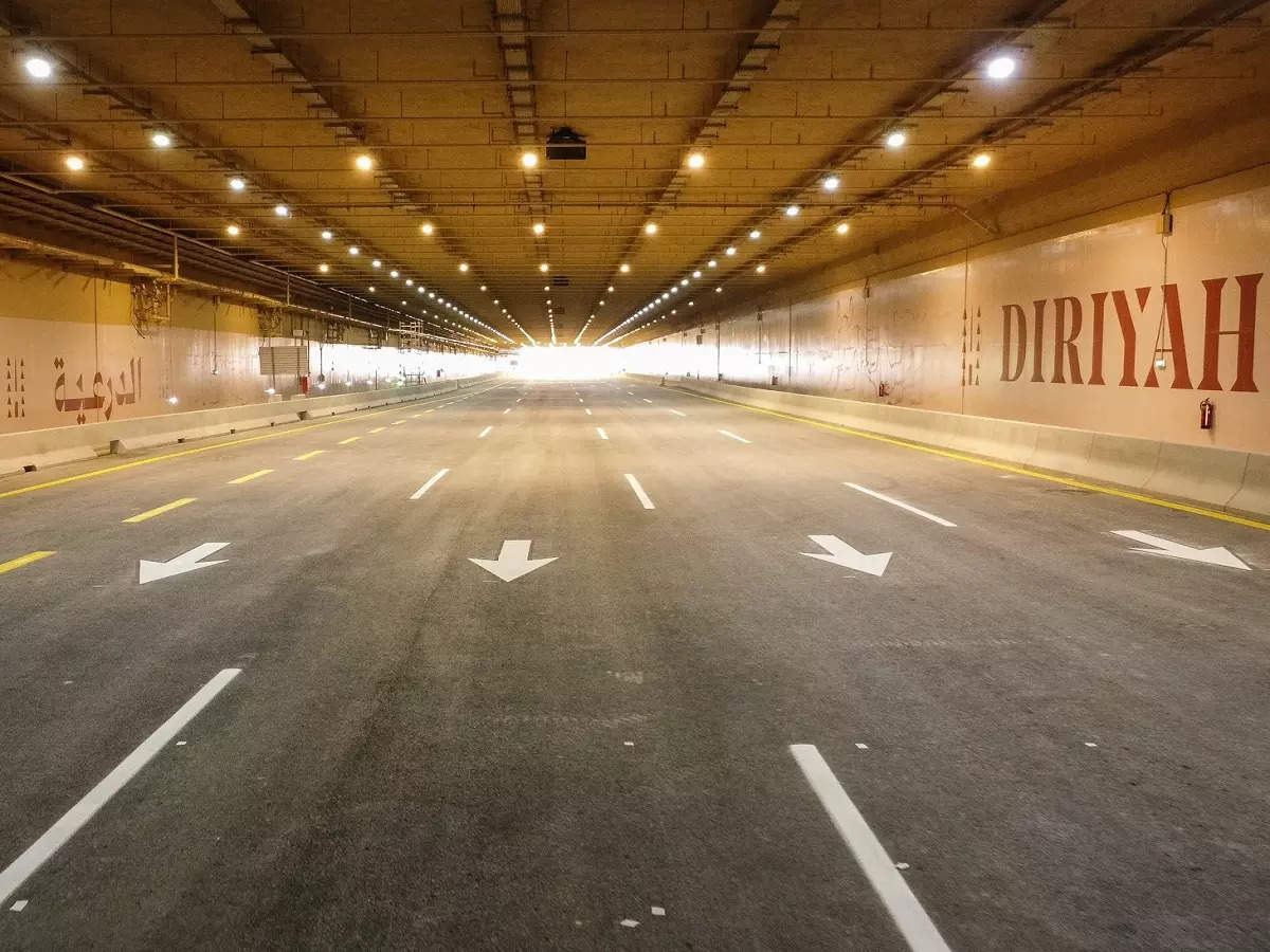 Jalan terowongan sepanjang 435 meter sudah siap… perjalanan kelompok di Jalan Lingkar Barat di Riyadh!