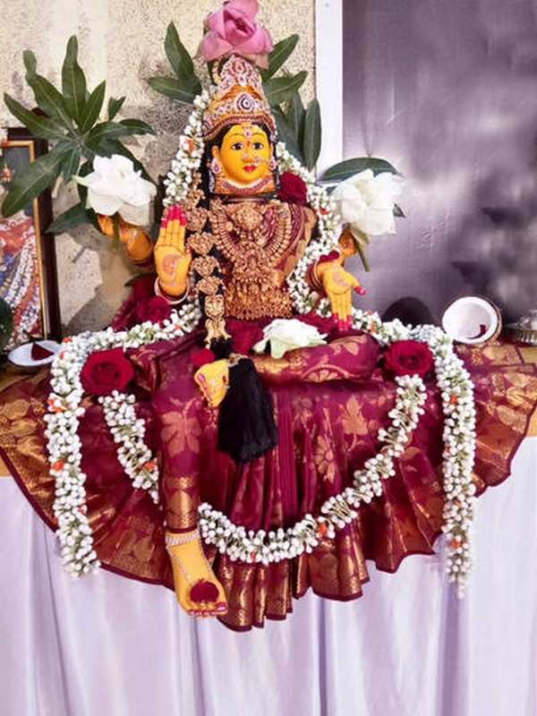 VaraLaksmi Ammagaru Goddess Lakshmi for Pooja Vratam Decorations 16 inches