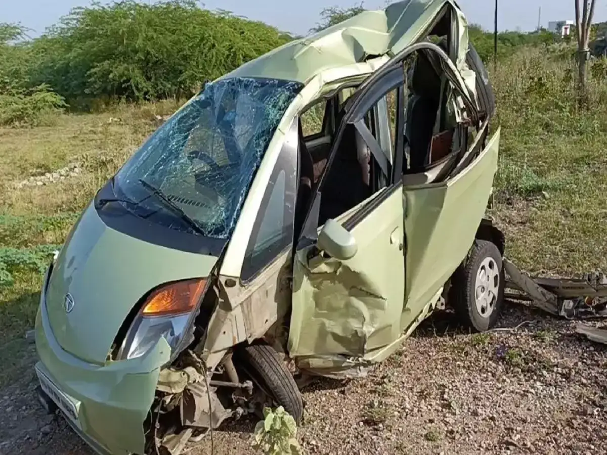 சாத்தூர் அருகே கோர விபத்து: கணவர் கண் முன்னே மனைவி, 2 குழந்தைகள் பலி! 