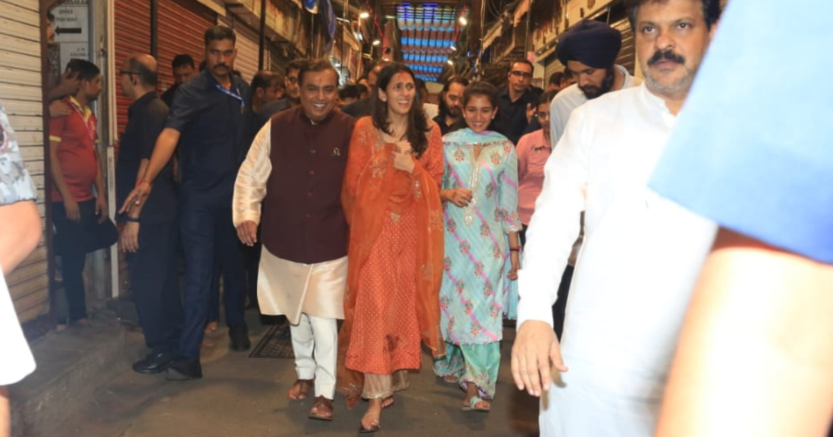 Ambani Family Visits Lalbaugcha Raja: Shloka and Radhika Win Hearts with Their Simple Style