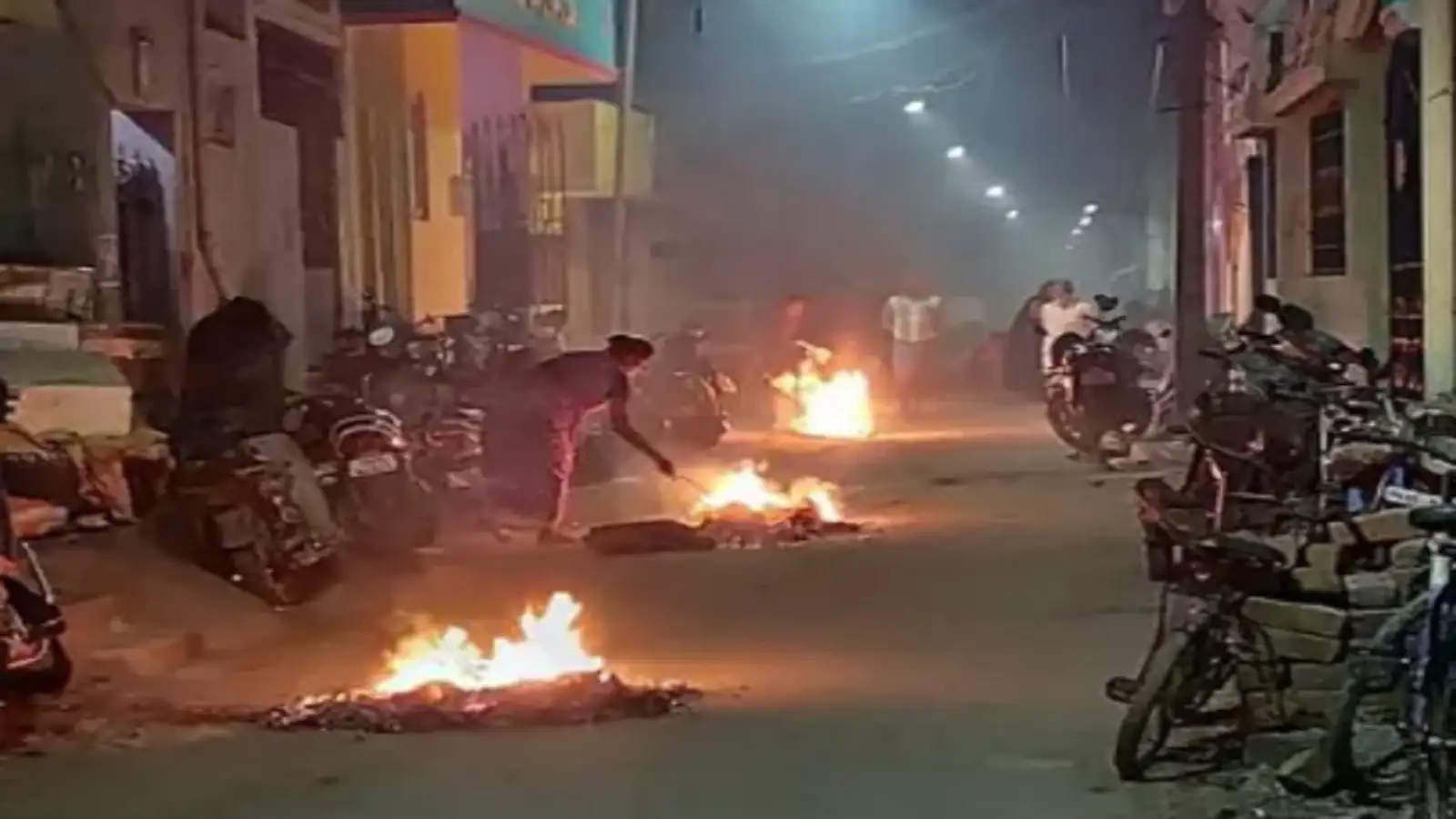 போகி பண்டிகையில் மக்கள் இதை செய்யாமல் தவிர்க்க வேண்டும்..... சென்னை மாநகராட்சி சொன்ன தகவல் இதோ! 