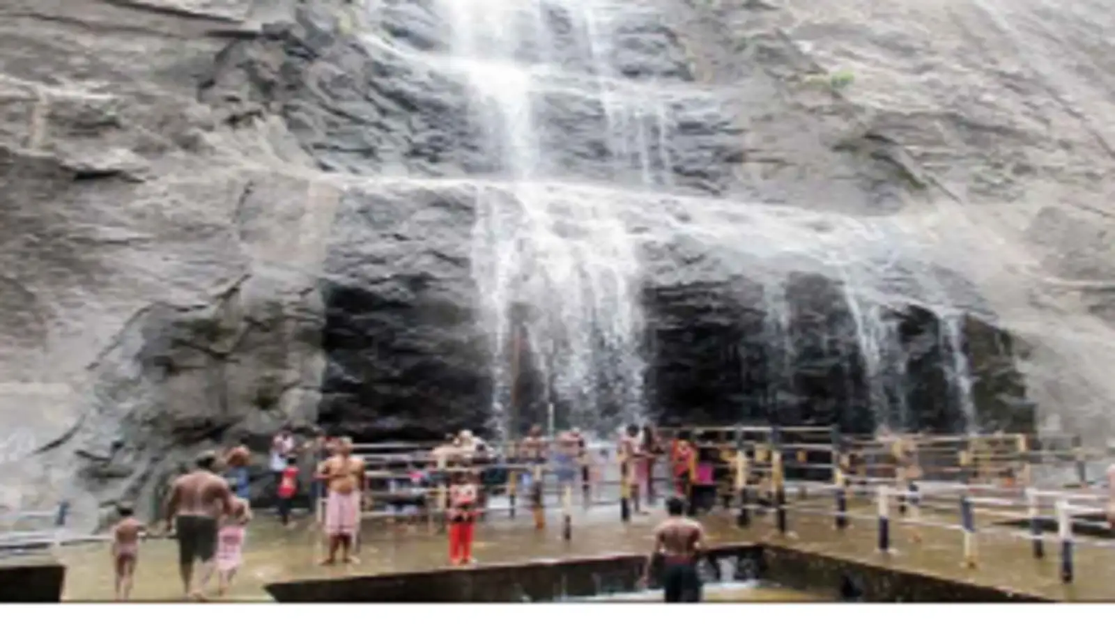 பழைய குற்றால அருவியில் குளிக்க இன்று முதல் அனுமதி; சுற்றுலா பயணிகளே ரெடியா! 