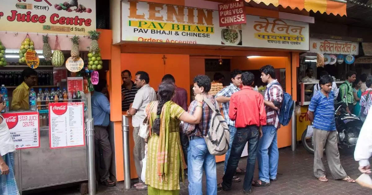 Did you not bring your lunch to the office? These sectors of Noida offer cheap and hot food, with home-like spices