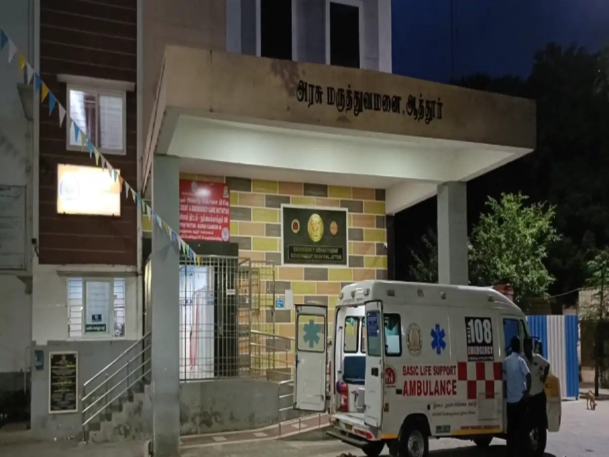 சேலம் கெங்கவல்லி - கைகலப்பாக மாறிய வாய் தகராறு; தாய் மகனிற்கு அரிவாள் வெட்டு! 