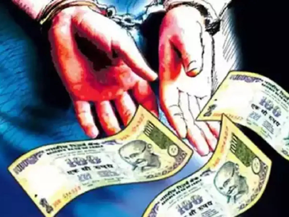 நாமக்கல்-லஞ்ச ஒழிப்புத்துறையினர் அதிரடி; கையும் களவுமாக சிக்கிய கிராம நிர்வாக பெண் அதிகாரி! 